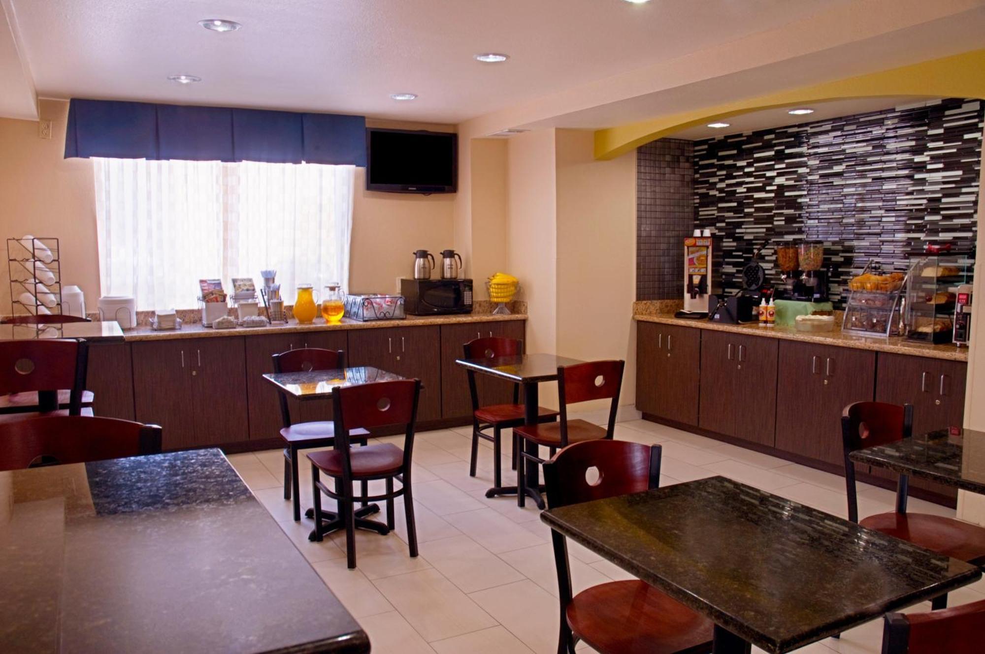 Super 8 By Wyndham Irving/Dfw Apt/North Екстер'єр фото