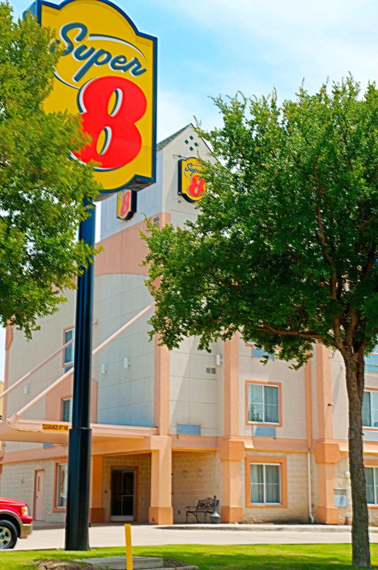 Super 8 By Wyndham Irving/Dfw Apt/North Екстер'єр фото