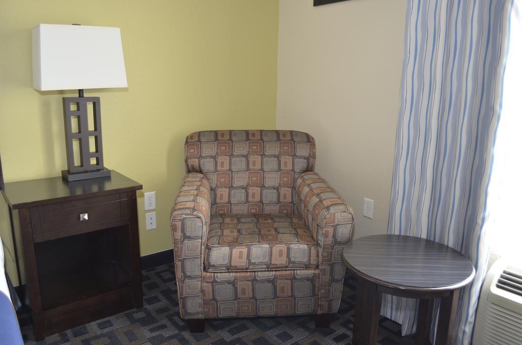 Super 8 By Wyndham Irving/Dfw Apt/North Номер фото