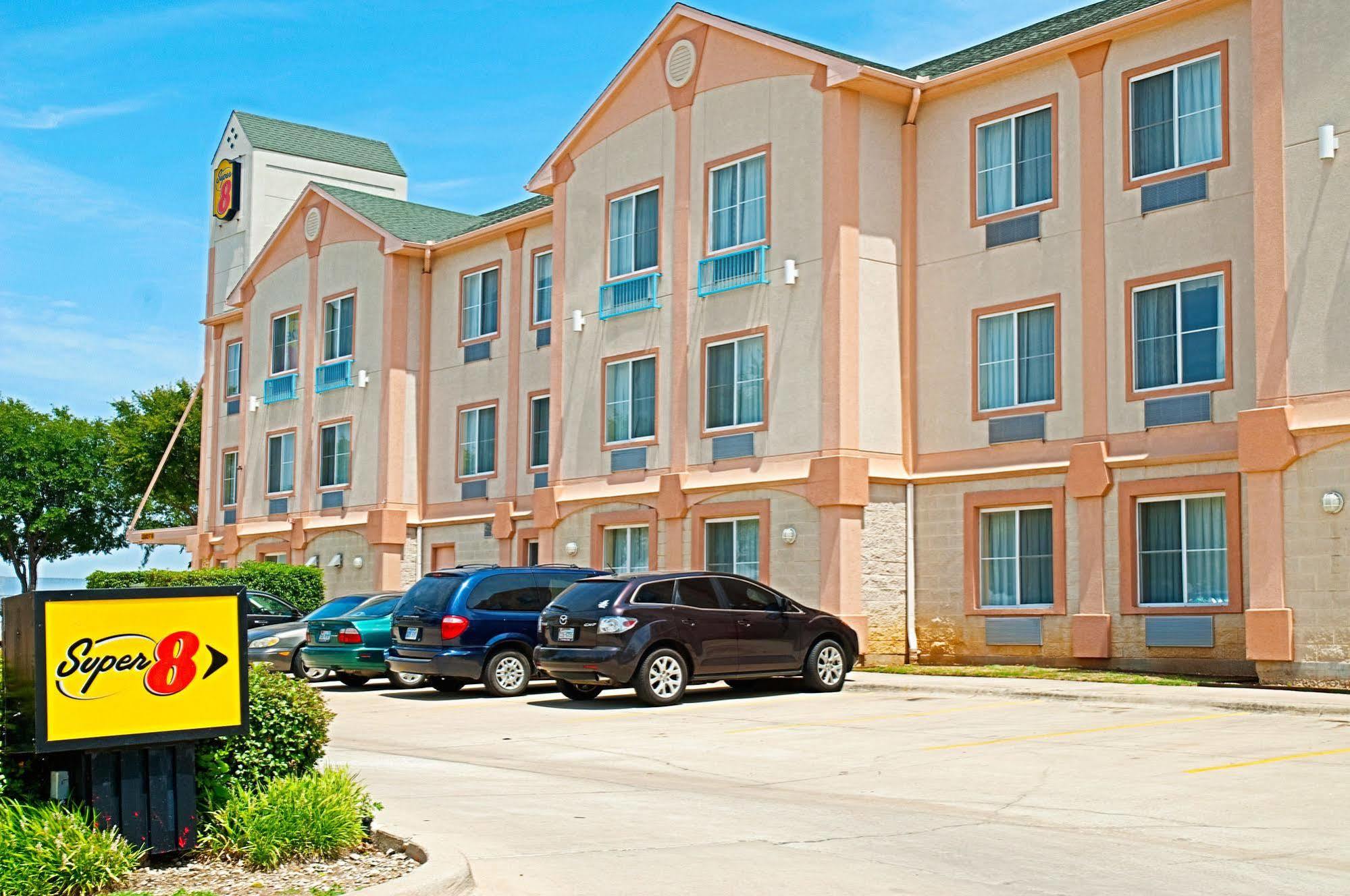 Super 8 By Wyndham Irving/Dfw Apt/North Екстер'єр фото