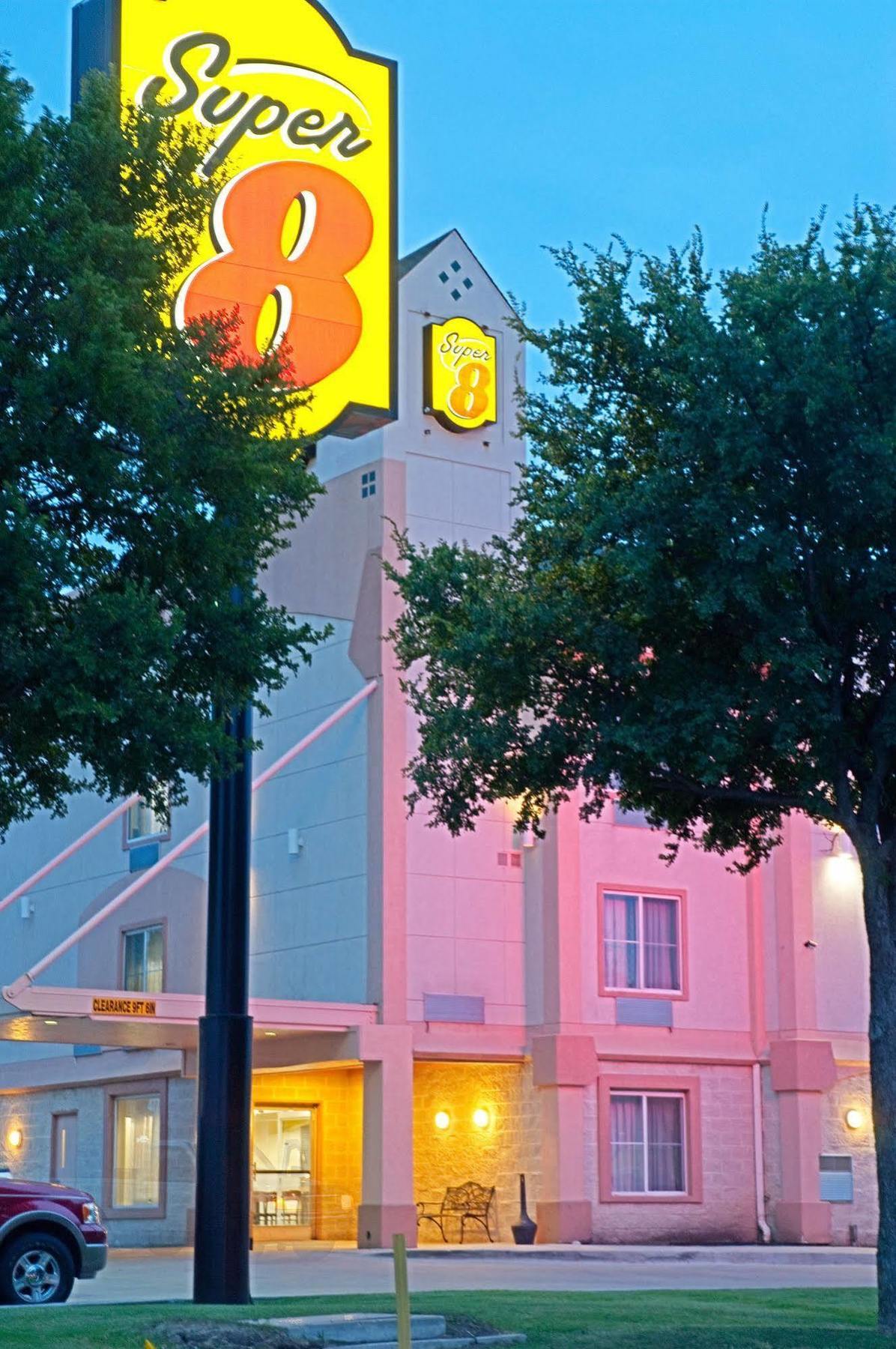 Super 8 By Wyndham Irving/Dfw Apt/North Екстер'єр фото